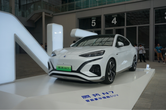 开启智能化下半场 纯电猎跑SUV腾势N7上市：3018万元起(图3)