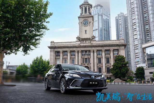 凯美瑞持续热销智能加码、无忧电混(图2)